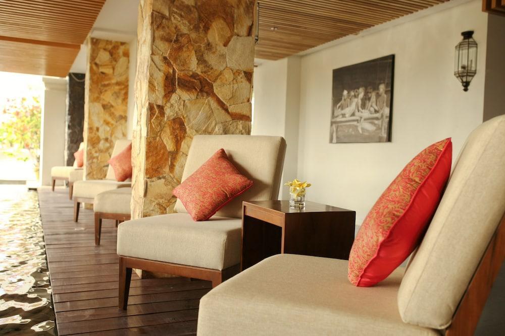 Paragon Hotel Seminyak Екстериор снимка