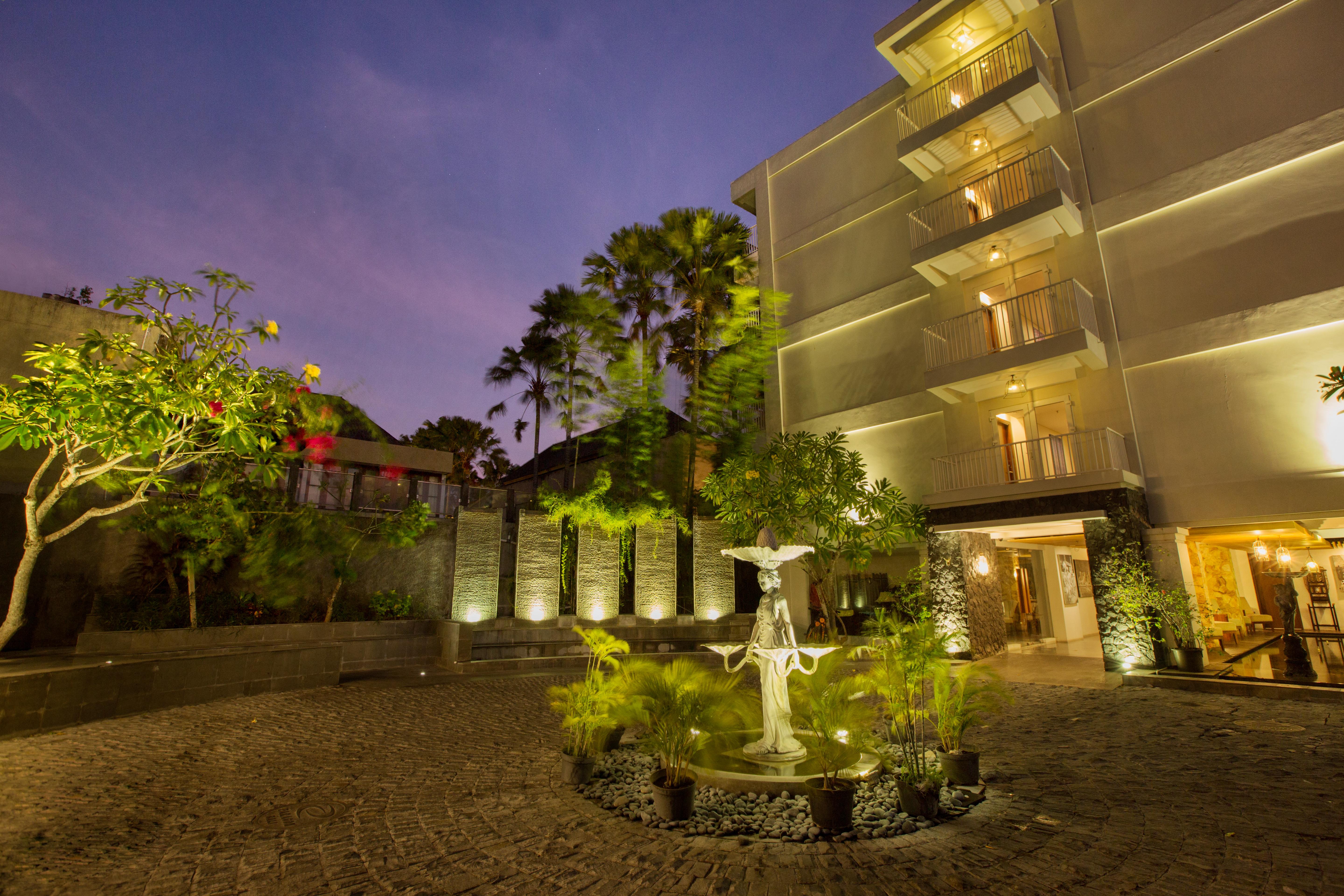 Paragon Hotel Seminyak Екстериор снимка