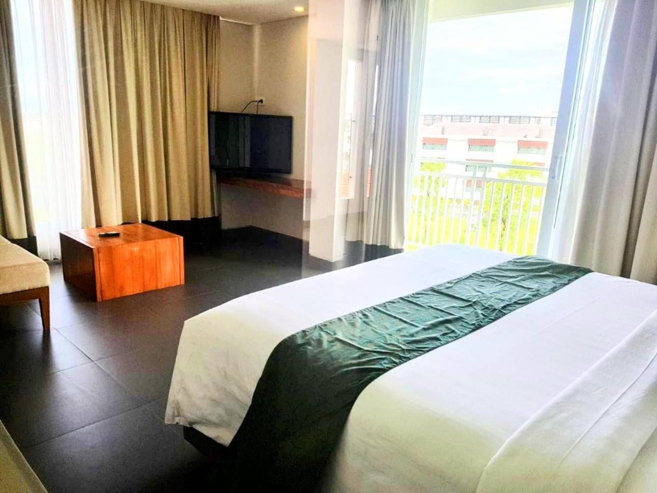 Paragon Hotel Seminyak Екстериор снимка