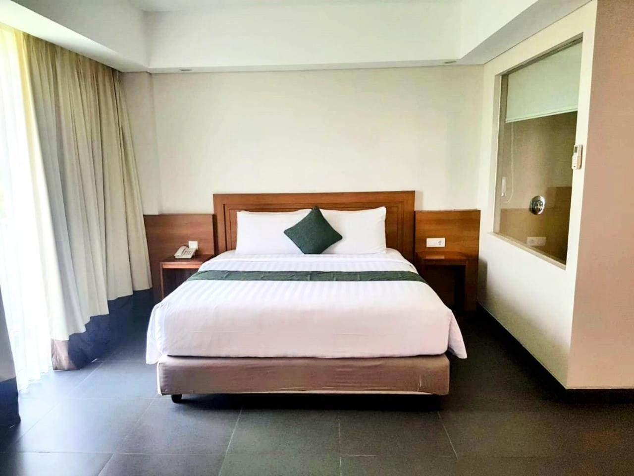 Paragon Hotel Seminyak Екстериор снимка