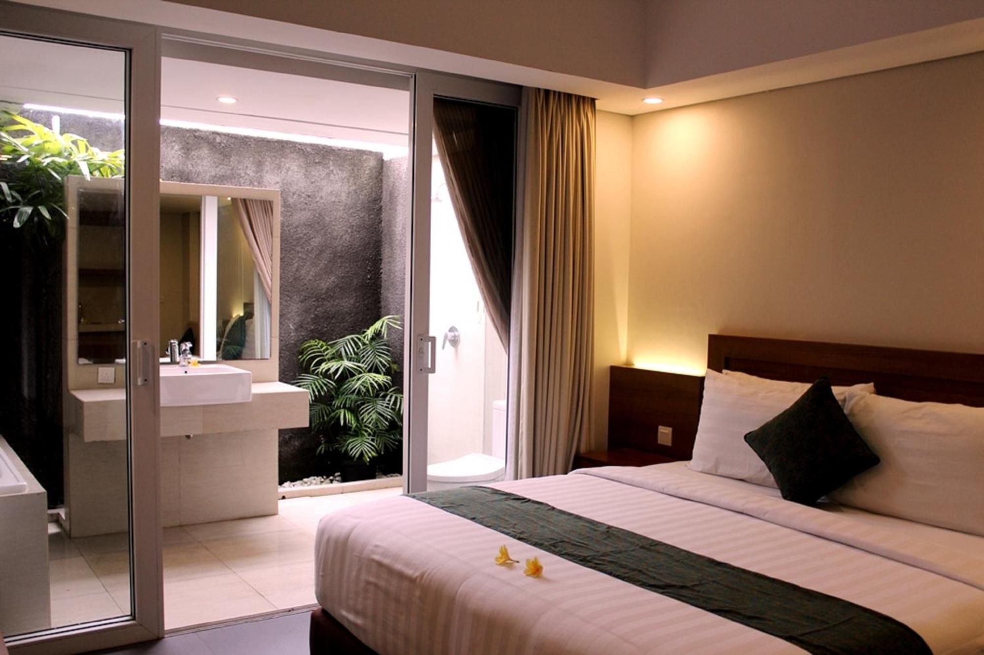 Paragon Hotel Seminyak Екстериор снимка
